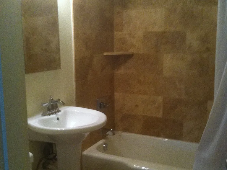 6535 N Greeley Ave — Photo 8