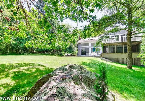 20 Tennis Lane Chilmark MA 02535