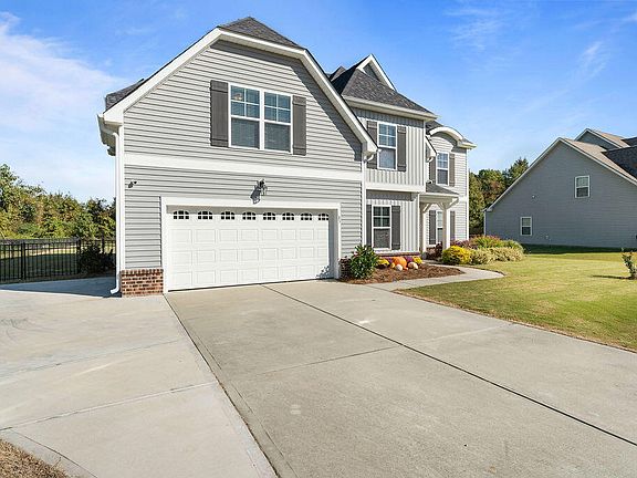 3rd image of 83 Red Angus Dr