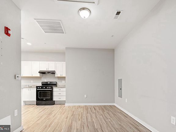 2nd image of 616 S 4th St