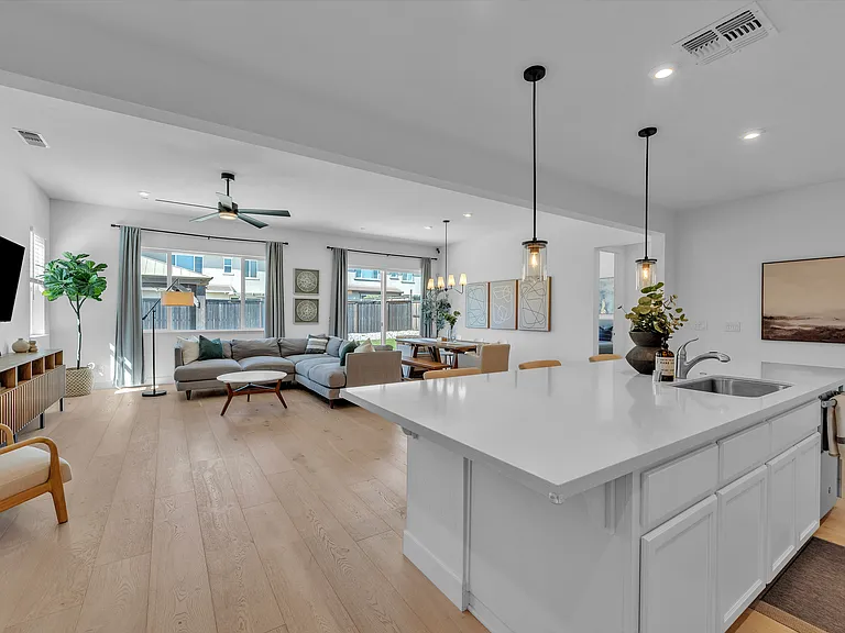4578 Flagstaff Dr — Photo 10