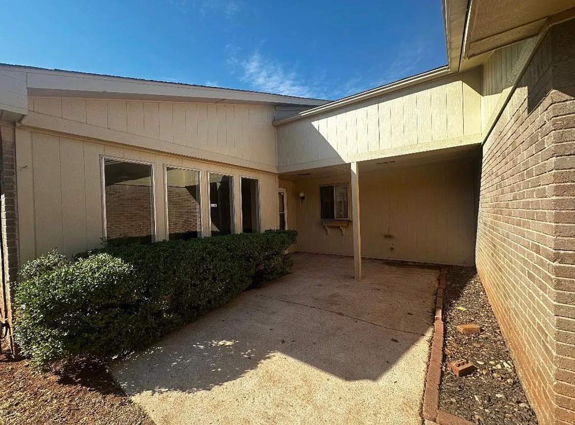 3 bed, 1439 sqft, $1,500 — Photo 1