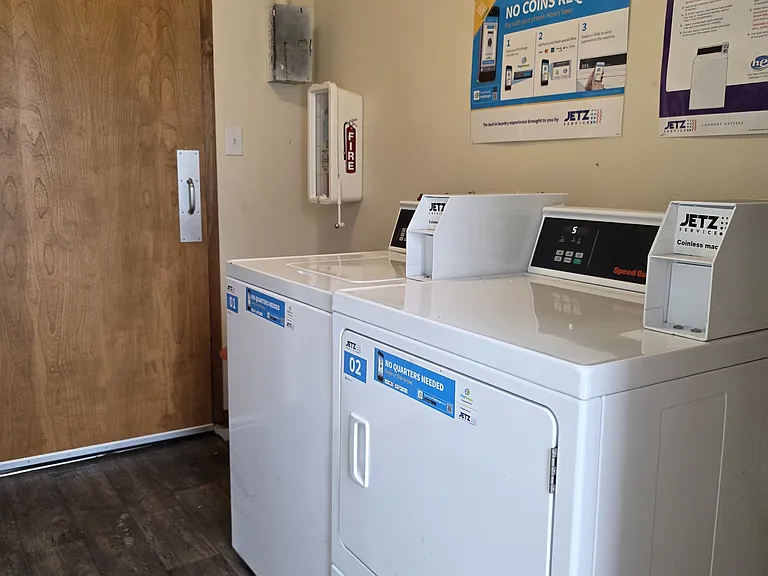 Hickman Commons — Photo 11