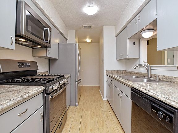 5th image of 2103 Falcon Hill Dr