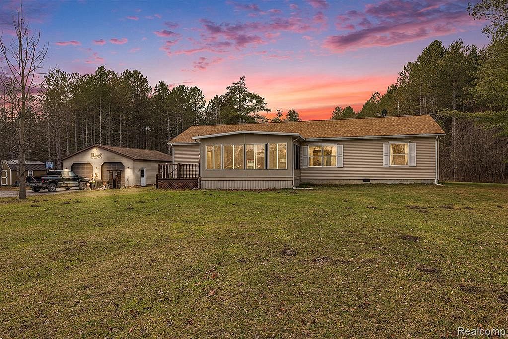 6839 Graham Rd, Grant Township, MI 48032 MLS 20230104346 Zillow