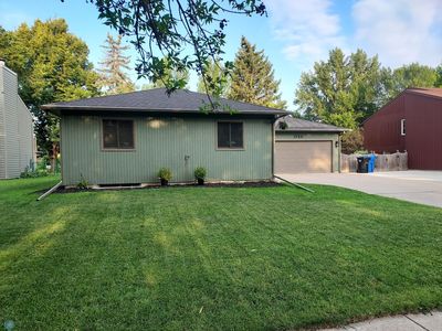 1725 Prairie Ln S, Fargo, ND, 58103