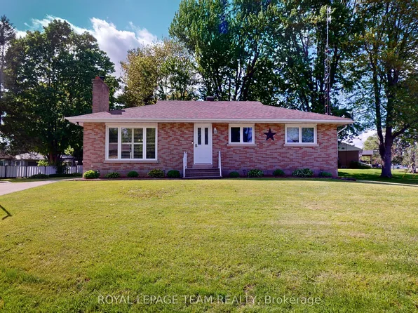 6 Broad St, Augusta, ON K0E 1T0