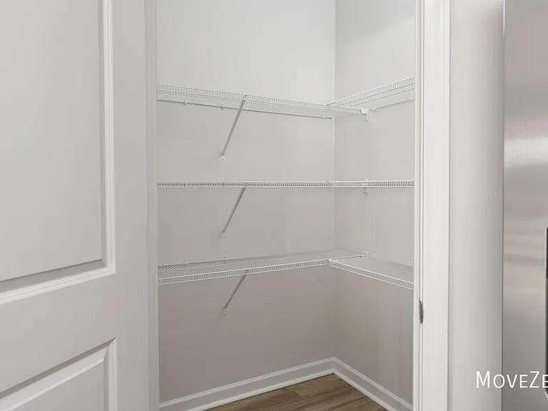 179 N Farmhouse Dr — Photo 33