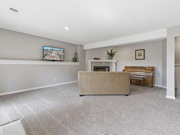 4th image of 5823 N Mayview Ave