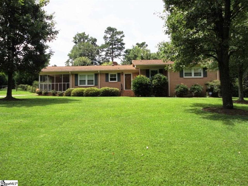 1st image of 19 Pine Creek Dr