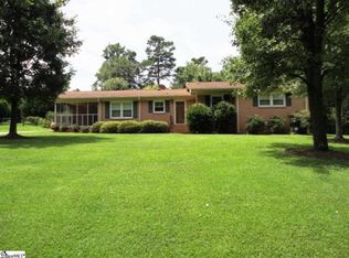 19 Pine Creek Dr, Greenville, SC 29605