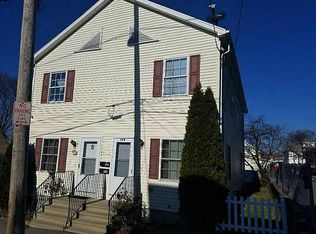 32 Hauxhurst St, Providence, RI 02909