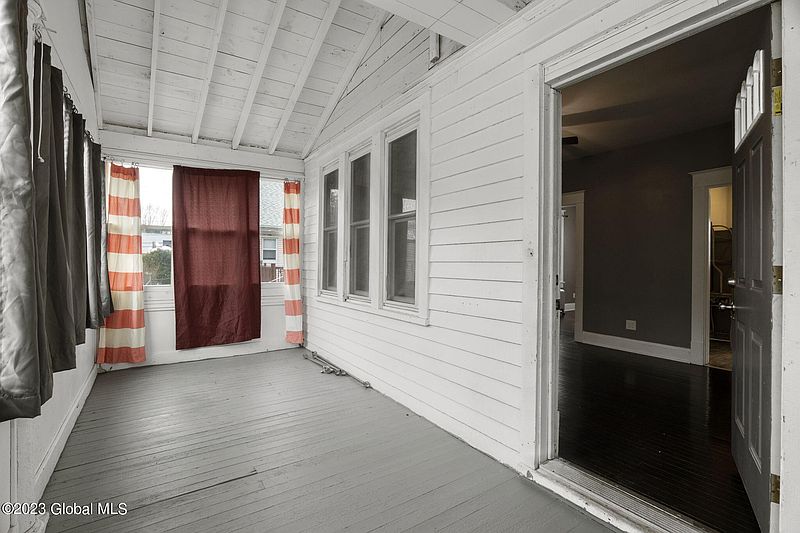 4th image of 2 Grandview Terrace