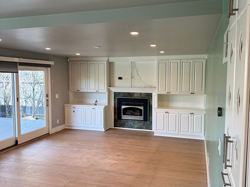 1st image of 3450 Bruckner Cir