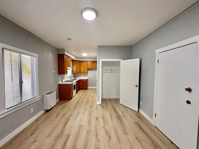 5416 Foothill Blvd — Photo 11