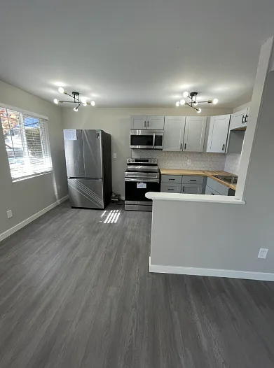 3335 Benton St #4 — Photo 10