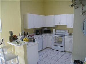 3rd image of 3711 Stone Way #404