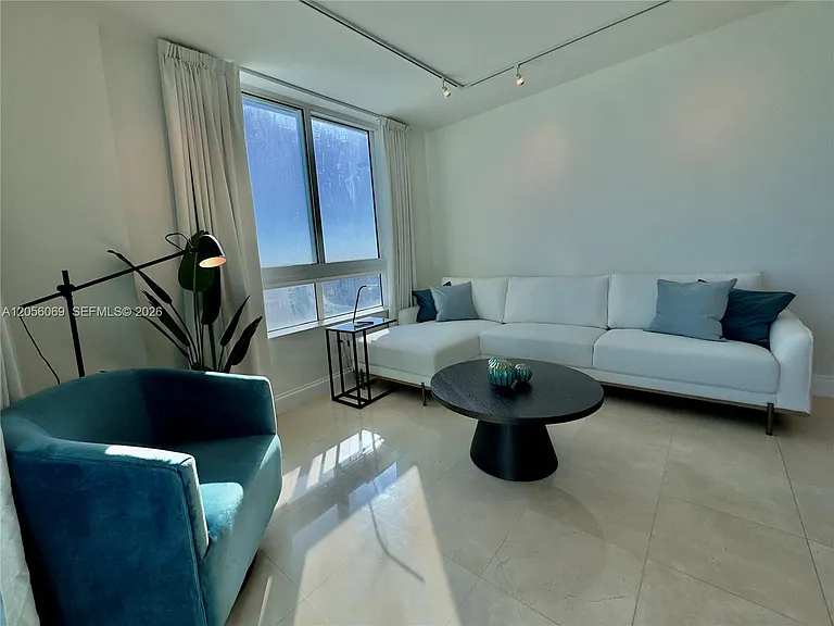 1900 N Bayshore Dr #4003 — Photo 10