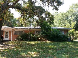 934 Mockingbird Ln, Nacogdoches, TX 75964