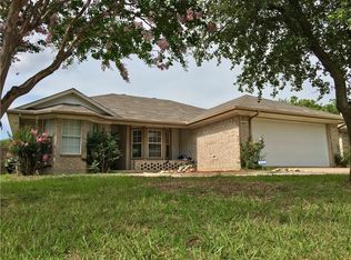 2007 Benjamin Dr, Sanger, TX 76266