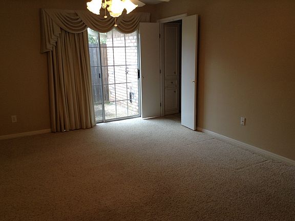 3rd image of 4604 Westchester Dr