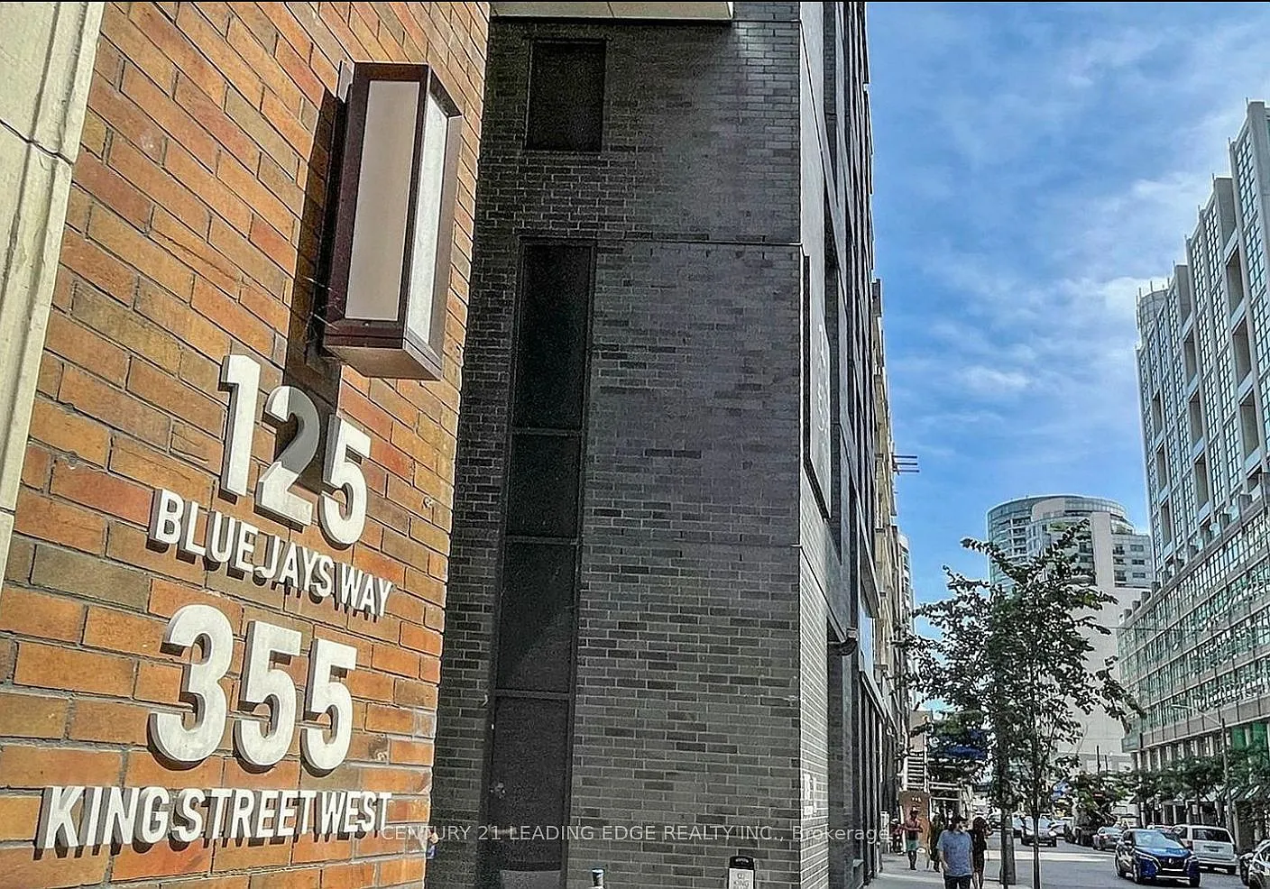 2 bed, $2,700 — Photo 1
