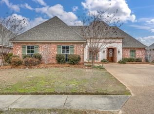 407 Providence Dr, Brandon, MS 39042