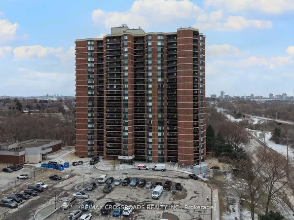 234 Albion Rd #1203, Toronto, ON M9W 6A5