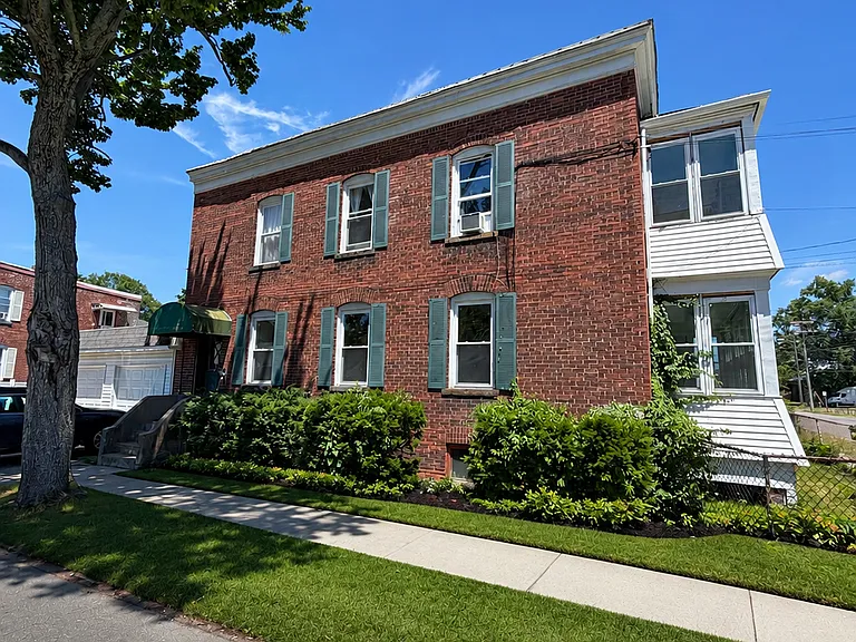 1 Webb St #1 — Photo 10