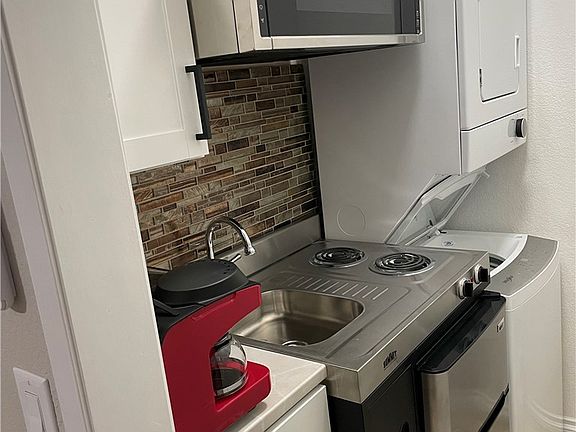 4th image of 28518 Sunridge Ct