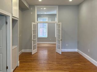 35 S 3rd St #3, Philadelphia, PA 19106