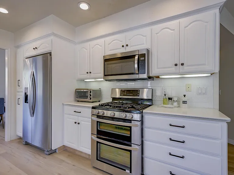 25425 Mandarin Ct — Photo 33