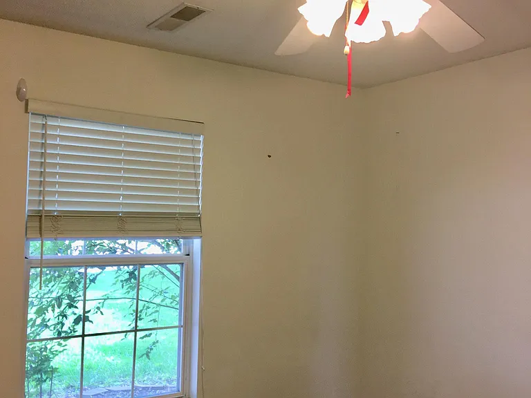3808 Churchill Dr — Photo 15
