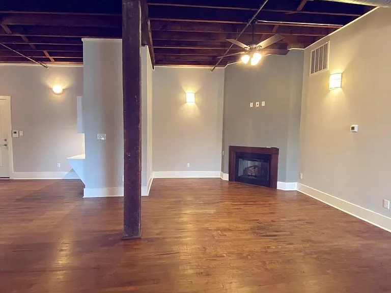 1200 Commerce St #3 — Photo 5