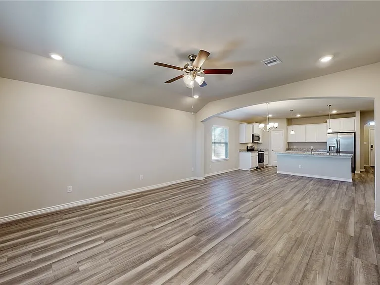 2043 Chief St — Photo 11