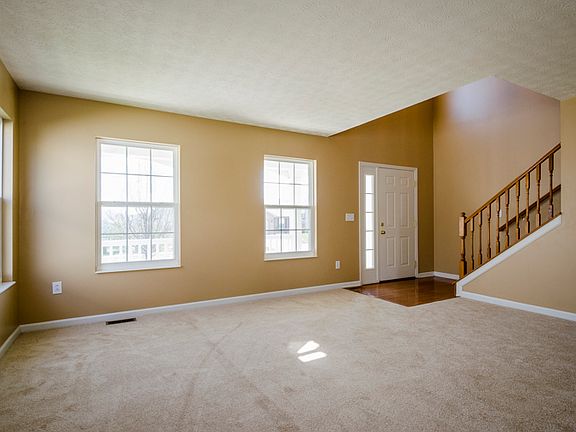 5th image of 5235 Oak Creek Trl