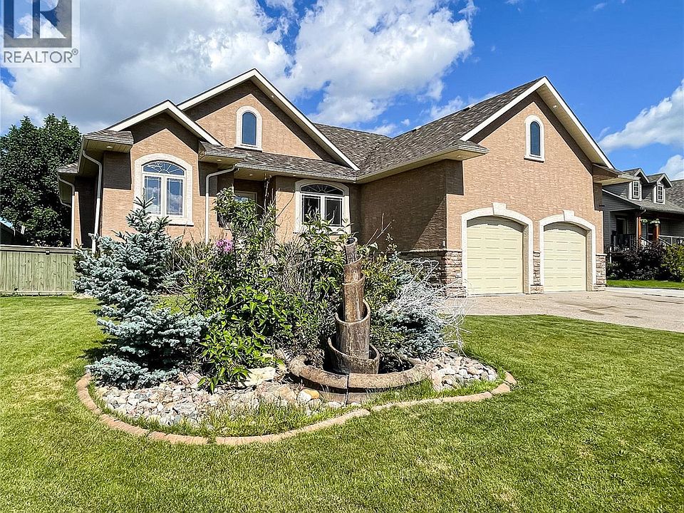 1st image of 33 Bridger Dr