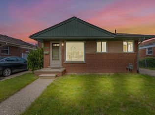 9884 Rosedale Blvd, Allen Park, MI 48101