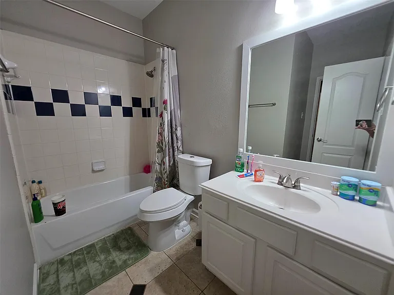 2108 Goldfinch Ln — Photo 12
