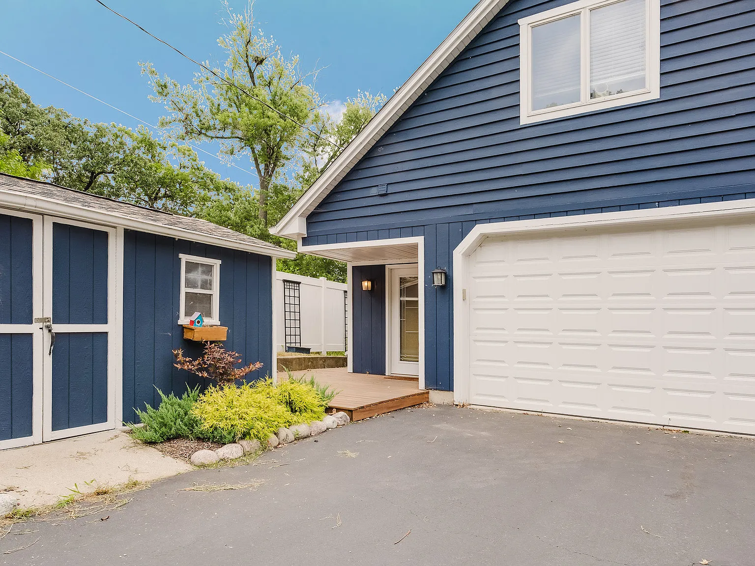W Lake Shore Dr, Wonder Lake — Photo 2
