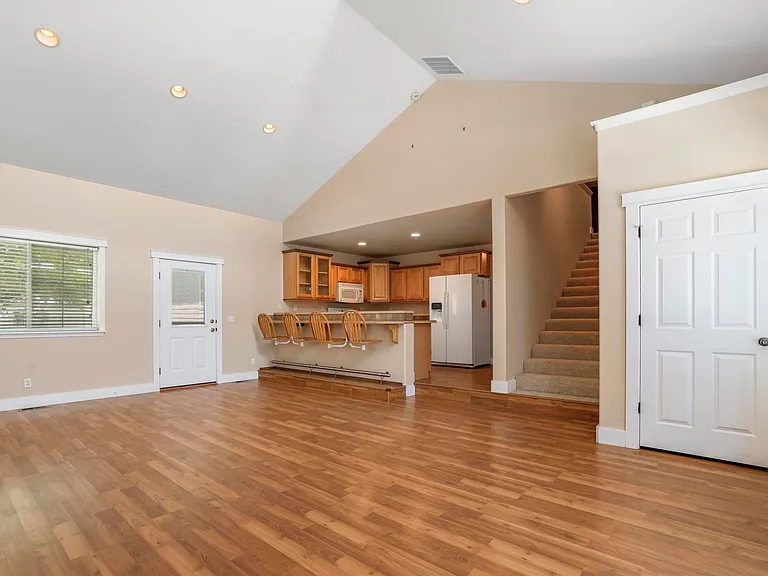 1107 Bailey Ave — Photo 3
