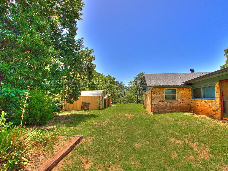 18916 Dave Dr — Photo 28