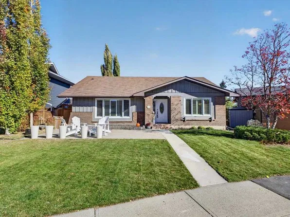36 S Lake Lucerne Close SE, Calgary, AB T2J 3H8