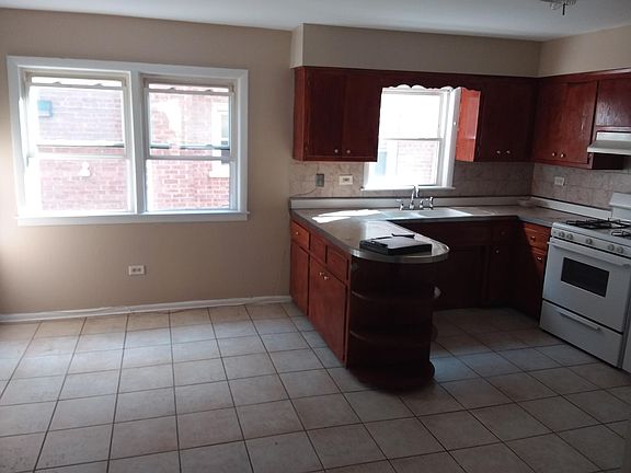 5th image of 13914 S Indiana Ave #1W