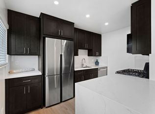 Coastal Living at Its Best Renovated 2 Bed Just Steps from OB Pier!, San Diego, CA 92107