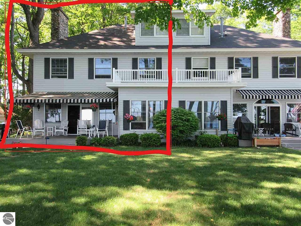 1st image of 734 Ames St
