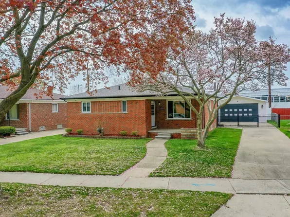 14241 Greenbriar St, Oak Park, MI 48237