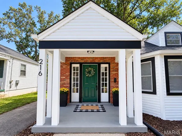 216 S Hartnett Ave, Saint Louis, MO 63135