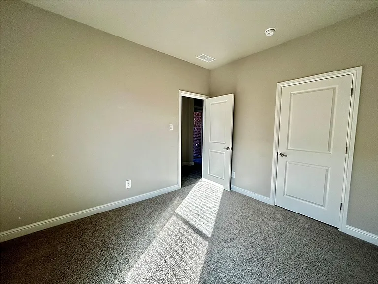 16012 Bronte Ln — Photo 14