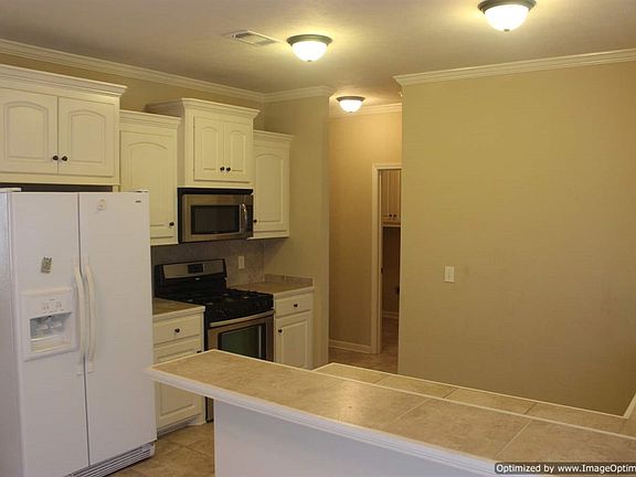 5th image of 546 Oak Park Cir
